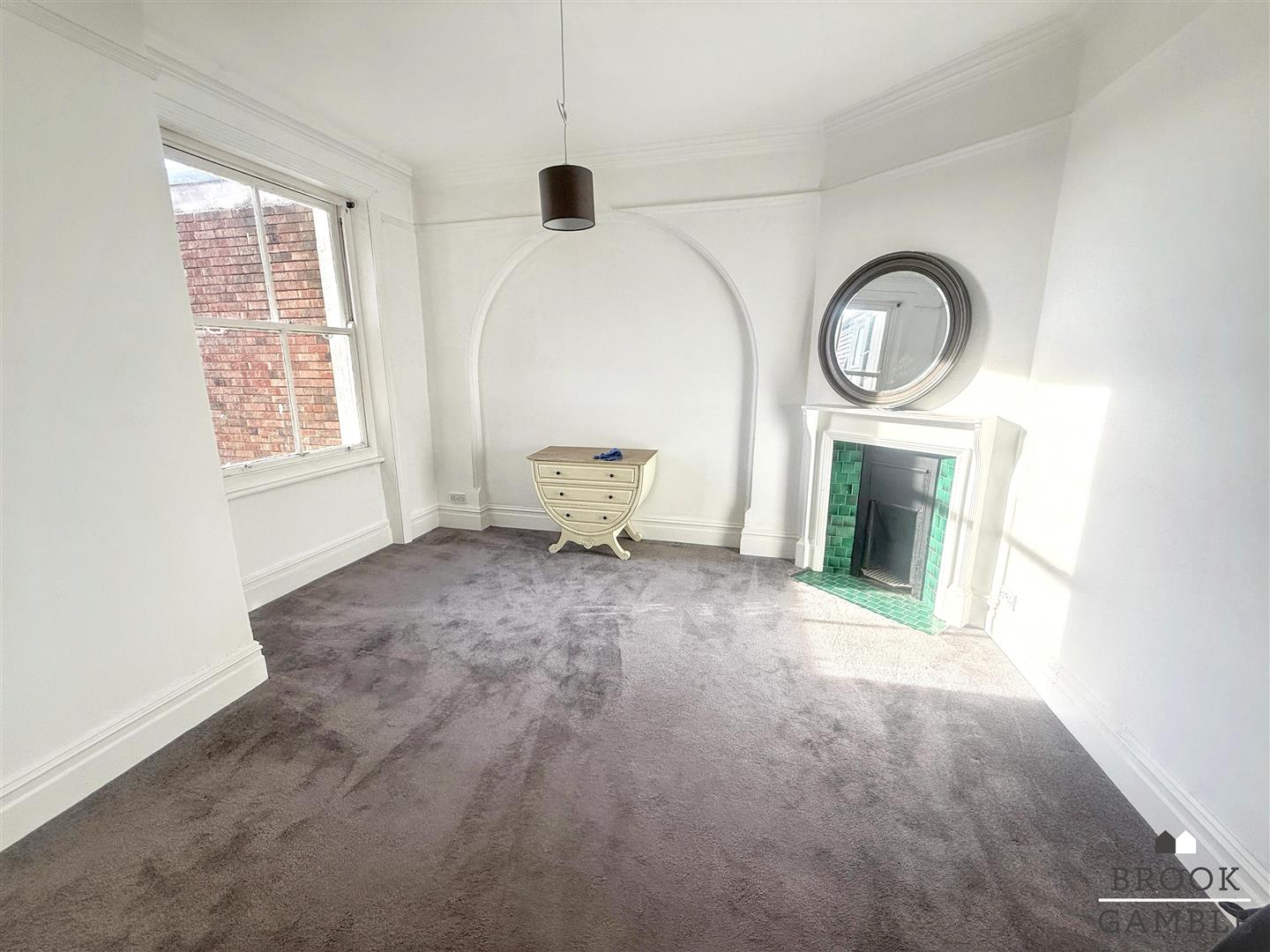 4 Bedroom Apartment. Hartington Place in Eastbourne,  8